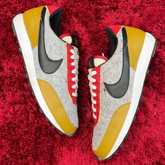 Qs Gold Suede Nike W Daybreak Qs Women's NIKE Daybreak Qs